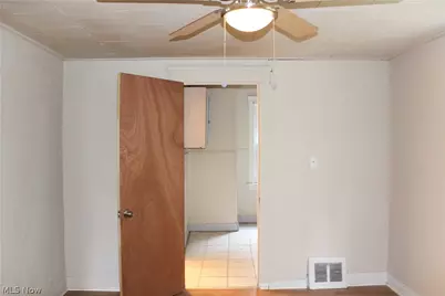 1177 E 147th Street, Loveland, OH 44110 - Photo 5