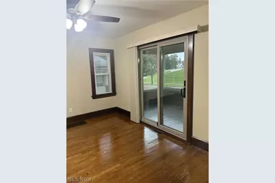 422 N Firestone Boulevard, Akron, OH 44301 - Photo 11