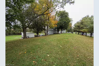 220,210 Kent Avenue NE, Hartville, OH 44632 - Photo 13