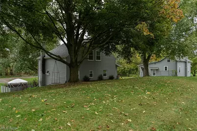 220,210 Kent Avenue NE, Hartville, OH 44632 - Photo 7
