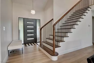 586 Hilan Avenue SW, New Philadelphia, OH 44663 - Photo 3