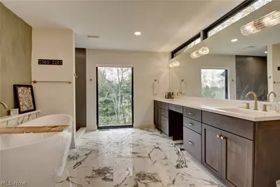 586 Hilan Avenue SW, New Philadelphia, OH 44663 - Photo 17