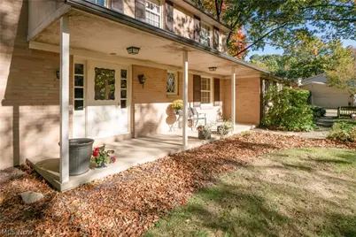 2221 Devonshire Drive NW, Canton, OH 44708 - Photo 3