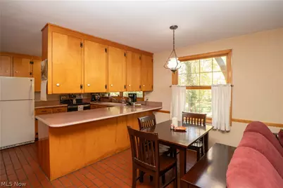 2221 Devonshire Drive NW, Canton, OH 44708 - Photo 17