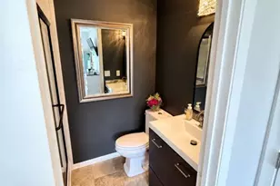 8609 Scenicview Dr, Grandview Heights, OH 44147 - Photo 11