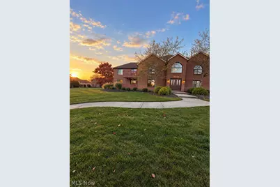 8609 Scenicview Drive #201, Grandview Heights, OH 44147 - Photo 1