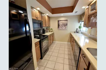 1104 Courtyard Square, Zanesville, OH 43701 - Photo 9