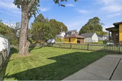 304 Commonwealth Avenue NE, Massillon, OH 44646 - Photo 31