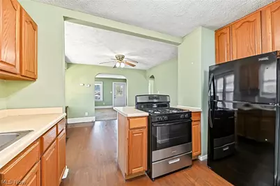 1897 Marks Avenue, Akron, OH 44305 - Photo 11