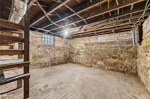 160 N Valley St, Akron, OH 44303 - Photo 33