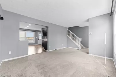 1395 S Azalea Boulevard, Barberton, OH 44203 - Photo 11