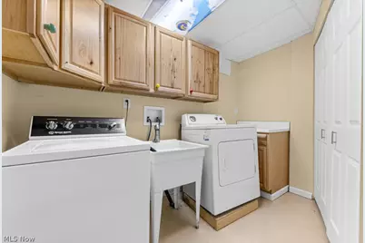 1395 S Azalea Boulevard, Barberton, OH 44203 - Photo 37