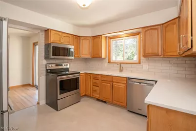 13351 Parkview Avenue NW, Uniontown, OH 44685 - Photo 11