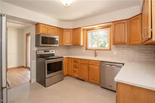 13351 Parkview Ave NW, Uniontown, OH 44685 - Photo 11