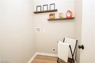 7641 Ravenna Ave, Louisville, OH 44641 - Photo 23