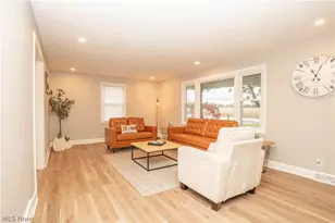 7641 Ravenna Ave, Louisville, OH 44641 - Photo 5