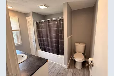 190 E Mapledale Avenue, Akron, OH 44301 - Photo 9