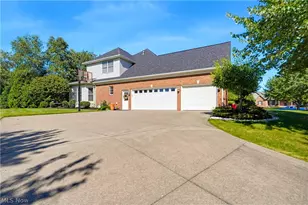 2918 Macduff Dr NW, North Canton, OH 44720 - Photo 41