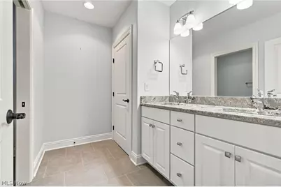 1137 Laurel Green Drive NE, North Canton, OH 44720 - Photo 35