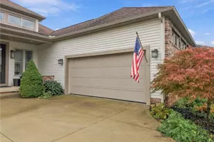 1137 Laurel Green Dr NE, North Canton, OH 44720 - Photo 3