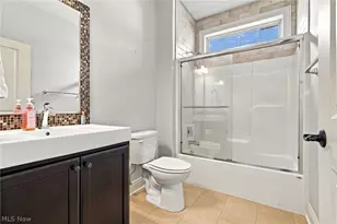 1137 Laurel Green Dr NE, North Canton, OH 44720 - Photo 23