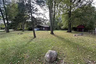 572 Buckeye Dr, Sheffield Lake, OH 44054 - Photo 3