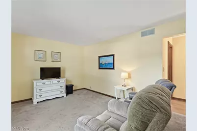 322 Rivermoor Drive, Mogadore, OH 44260 - Photo 3