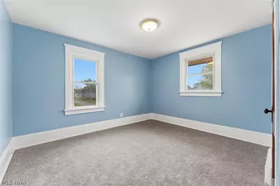 329 Girard Avenue NE, Canton, OH 44704 - Photo 17