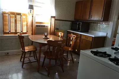 19708 Shawnee Avenue S, Loveland, OH 44119 - Photo 3