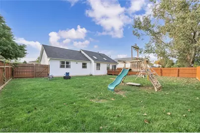 318 Sandpiper Avenue, Elyria, OH 44035 - Photo 27