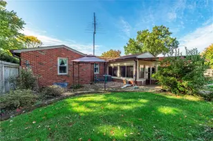 135 Forest Hill Dr, Amherst, OH 44001 - Photo 7