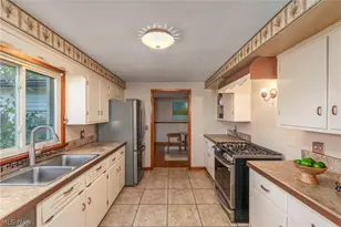 135 Forest Hill Dr, Amherst, OH 44001 - Photo 19