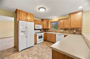 1126 Lanner St NW, North Canton, OH 44720 - Photo 13