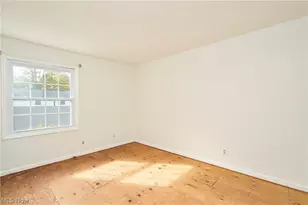76 Menlo Park Dr, Akron, OH 44313 - Photo 9