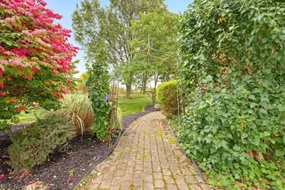 9020 Humberside Avenue NW, North Canton, OH 44720 - Photo 45