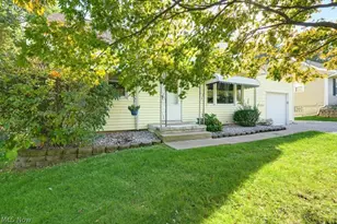 1718 Woodlawn Ave NW, Canton, OH 44708 - Photo 31