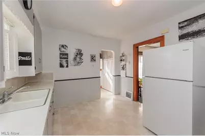 1921 Maynard Avenue, Loveland, OH 44109 - Photo 17