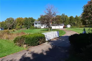 108 Country Pl, Grafton, OH 44044 - Photo 3