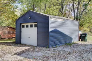 414 Cole Ave SE, Canton, OH 44707 - Photo 3