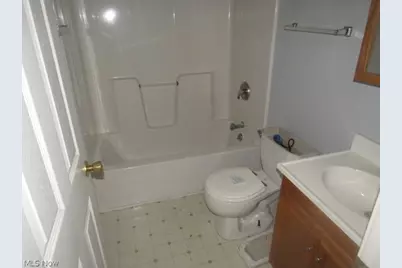 1919 E 36th Street, Lorain, OH 44055 - Photo 15