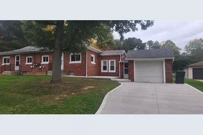 202 Rosewood Avenue #204, Northfield, OH 44067 - Photo 1