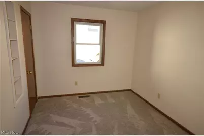 458 Sieber Avenue, Akron, OH 44312 - Photo 17