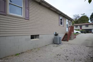 458 Sieber Ave, Akron, OH 44312 - Photo 3