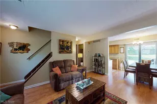 8785 Eastbrook Cir, Chagrin Falls, OH 44023 - Photo 5
