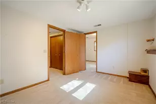 1301 Greenridge Dr NE, Massillon, OH 44646 - Photo 17