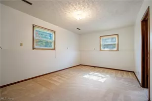 1301 Greenridge Dr NE, Massillon, OH 44646 - Photo 25