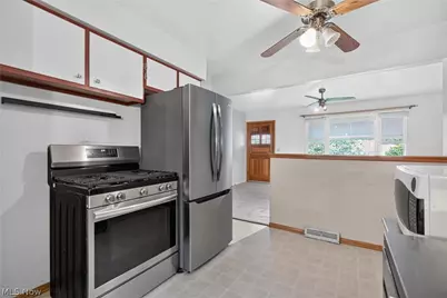 972 Rosewood Drive, Elyria, OH 44035 - Photo 13