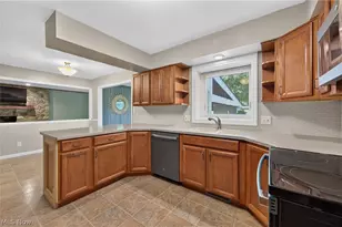 2180 N Revere Rd, Akron, OH 44333 - Photo 13