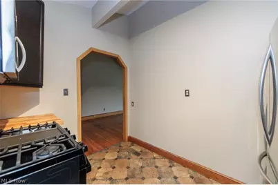 916 West Drive, Sheffield Lake, OH 44054 - Photo 13