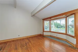 916 West Dr, Sheffield Lake, OH 44054 - Photo 5